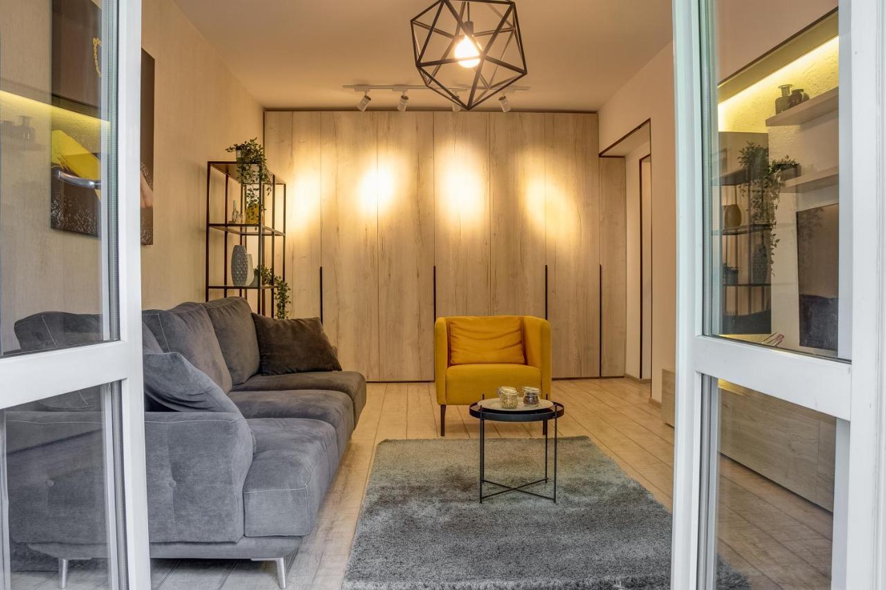 Chanttal Luxury - Bucarest